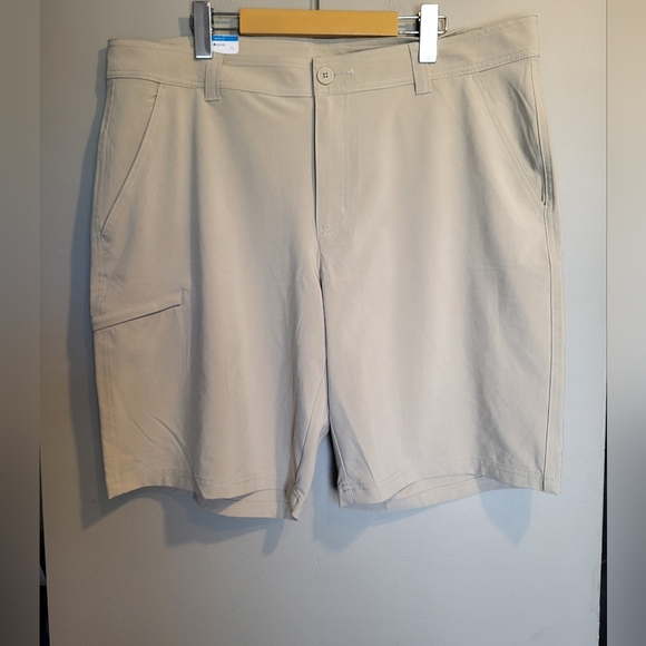 NEW- Columbia Men's Cargo Shorts , Size 38 - Picture 2 of 6